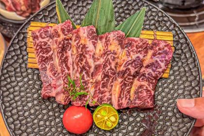 和萌日式料理炭火烤肉（義烏之心店）