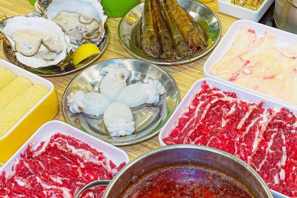 杨老板·海鲜集市火锅·鲜切牛肉(中防万宝店)