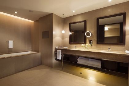 Scopri Italian Food and Wine