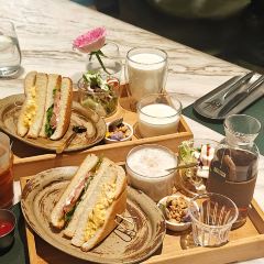 Double Time Restaurant & Lounge 魔时(五四路恒力城店) User Photo