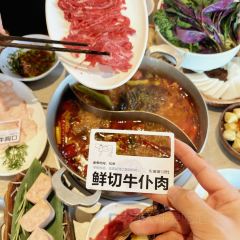 布孃孃云南酸菜牛肉火锅(郑州银泰inPARK2区店) User Photo