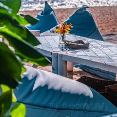 Cave Beach Club User Photo