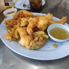 Som Moo Joom User Photo