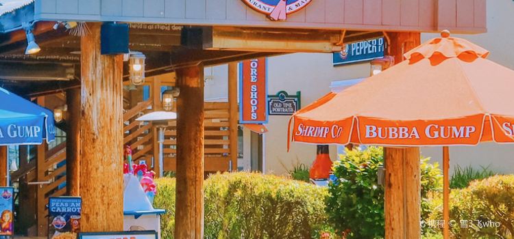 Pebble Beach Market