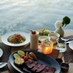 留白LIUBAI·菡萏驿海景度假酒店·留白Villa·菡萏驿海景餐厅(双廊店) User Photo