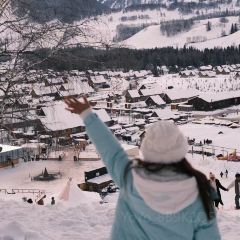 禾木老村山庄 User Photo