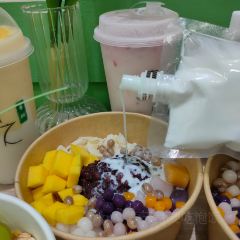 青之手酿·代餐酸奶·鲜果芋圆(康桥华城店) User Photo