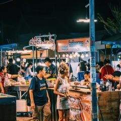Phonheuang Cafe User Photo