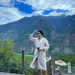 丹巴光与林酒店·及所悬崖餐厅 User Photo