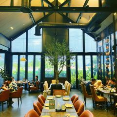 We-La-Dee Cafe & Restaurant User Photo
