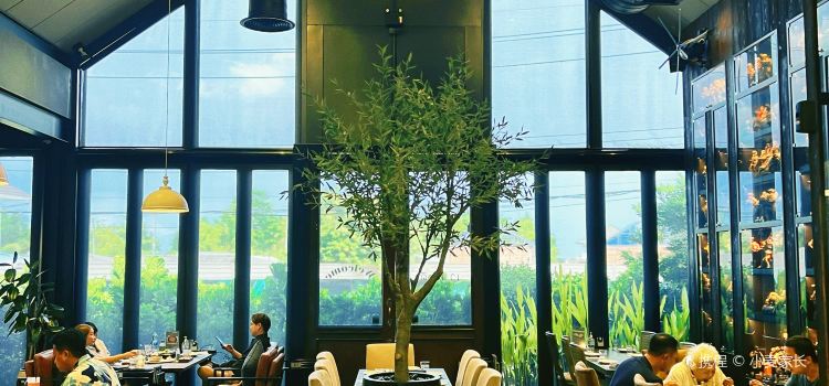 We-La-Dee Cafe & Restaurant