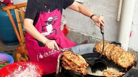 老牌牛杂店(罗龙东路店) in Longyan