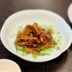 上海大华长风华邑酒店·彩丰楼 User Photo