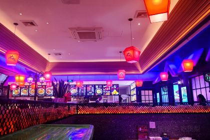 山河屯铁锅炖(乌山西路店)