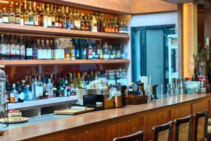 馬路隔壁羊駝咖啡BAR