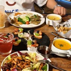 Showroom Cafe User Photo