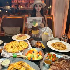 漓岸璞闲文旅酒店(阳朔西街漓江店)·上房野BISTRO·餐×酒×咖 User Photo