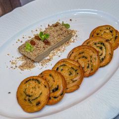 Ramen满吉·豚骨拉面·烧鸟(长宁来福士店) 여행 사진