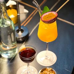 DEW Lounge User Photo