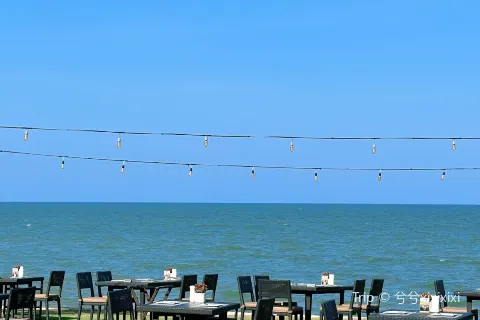 Baan Dum Oceanfront Seafood