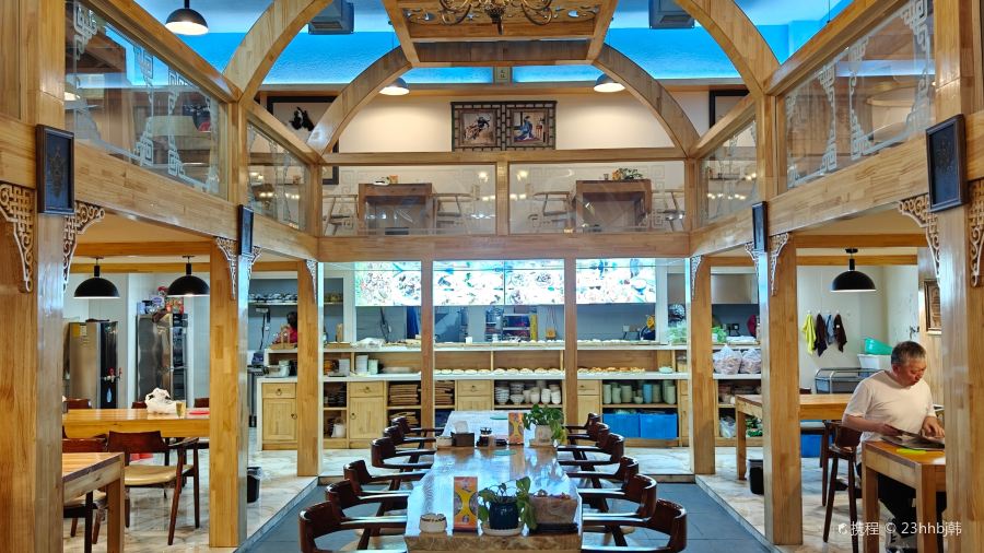 驼乡蒙餐(阿拉善民间手工艺商业街店)