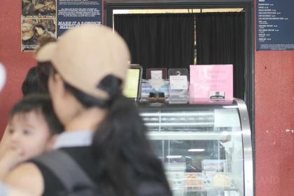 Broke da Mouth Grindz