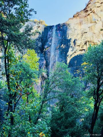 Bridalveil Fall Viewpoint