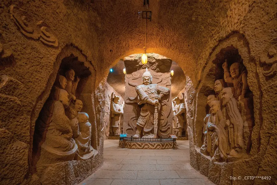 Ten Thousand Buddha Cave