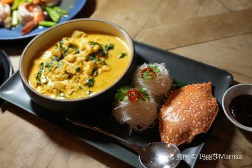 TAKOLA Thai Restaurant | Wine Bar