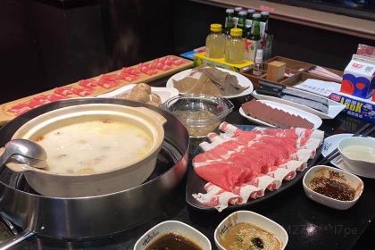 亿鼎烩猪肚鸡汤底火锅(象山涌金店)