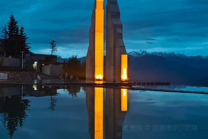 四姑娘山·天空之城悬崖酒店·悬崖餐厅