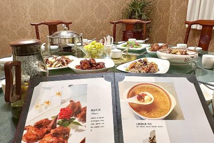 万家私房菜-鸽子店