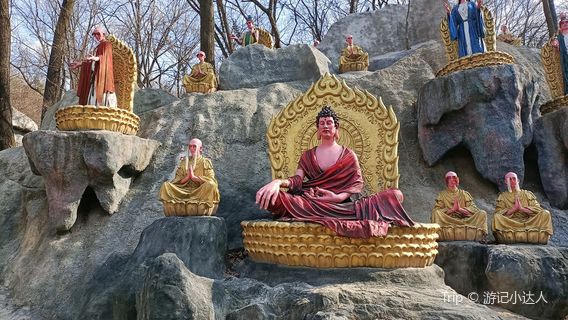 Niushan Forest Park - Jinding Mountain Scenic Area