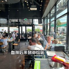 Shake Shack Woodbury Commons User Photo