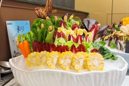 鼎尚养生火锅店