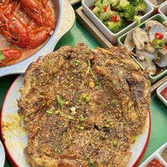 钱锋炭缸烧烤·海鲜·宵夜(华龙道店) 여행 사진