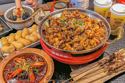 蛙宗师麻辣蛙锅(即墨宝龙店)