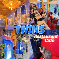 TWINS : restaurant-Café 여행 사진