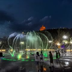 Jingweilou 여행 사진