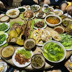 伍号勐混牛撒撇米线店(泼水广场店) User Photo