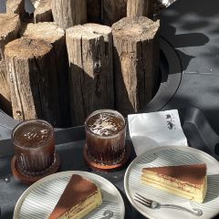 欧鲁家雪山观景咖啡Olu·cafe&lounge User Photo