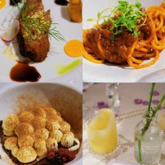 Flaky clouds ART CONCEPT RESTAURANT 여행 사진