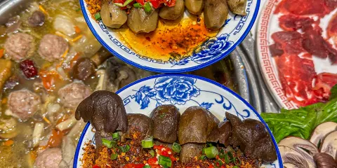 川味記憶牛肉野菌湯鍋·川菜旗艦店