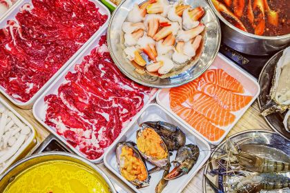 杨老板·海鲜集市火锅·鲜切牛肉(中防万宝店)