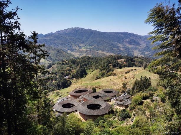 Tianluokeng Tulou Cluster - Lower Viewing Platform