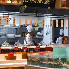 Jingrongjiulou●shengtaimincai (guangda) User Photo