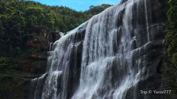 Chishui Waterfalls