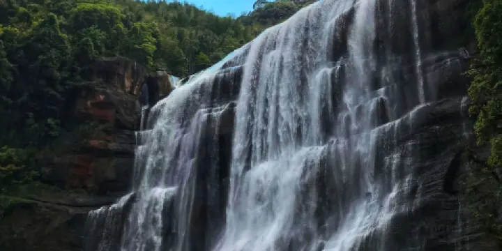 赤水十丈瀑布群