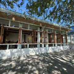 六月瓣咖啡 User Photo