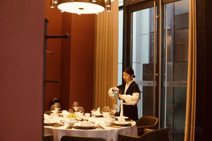 严道釜·非遗砂器·川菜餐厅(麓湖麓坊店)